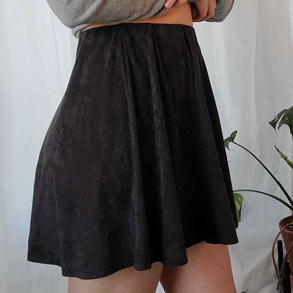 Dark grey suede-like Garage skater skirt - Picture 3 of 6